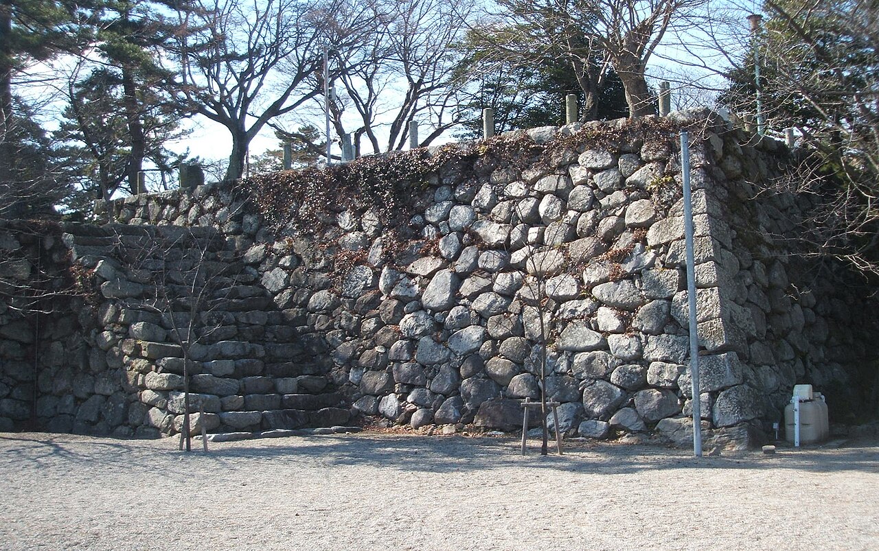 松阪城 堂々たる高石垣の遺構