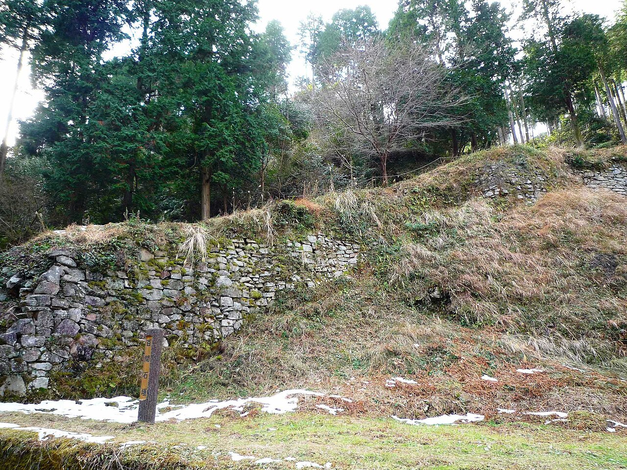 大野城跡 谷を塞ぐ古代土木技術の傑作・百間石垣