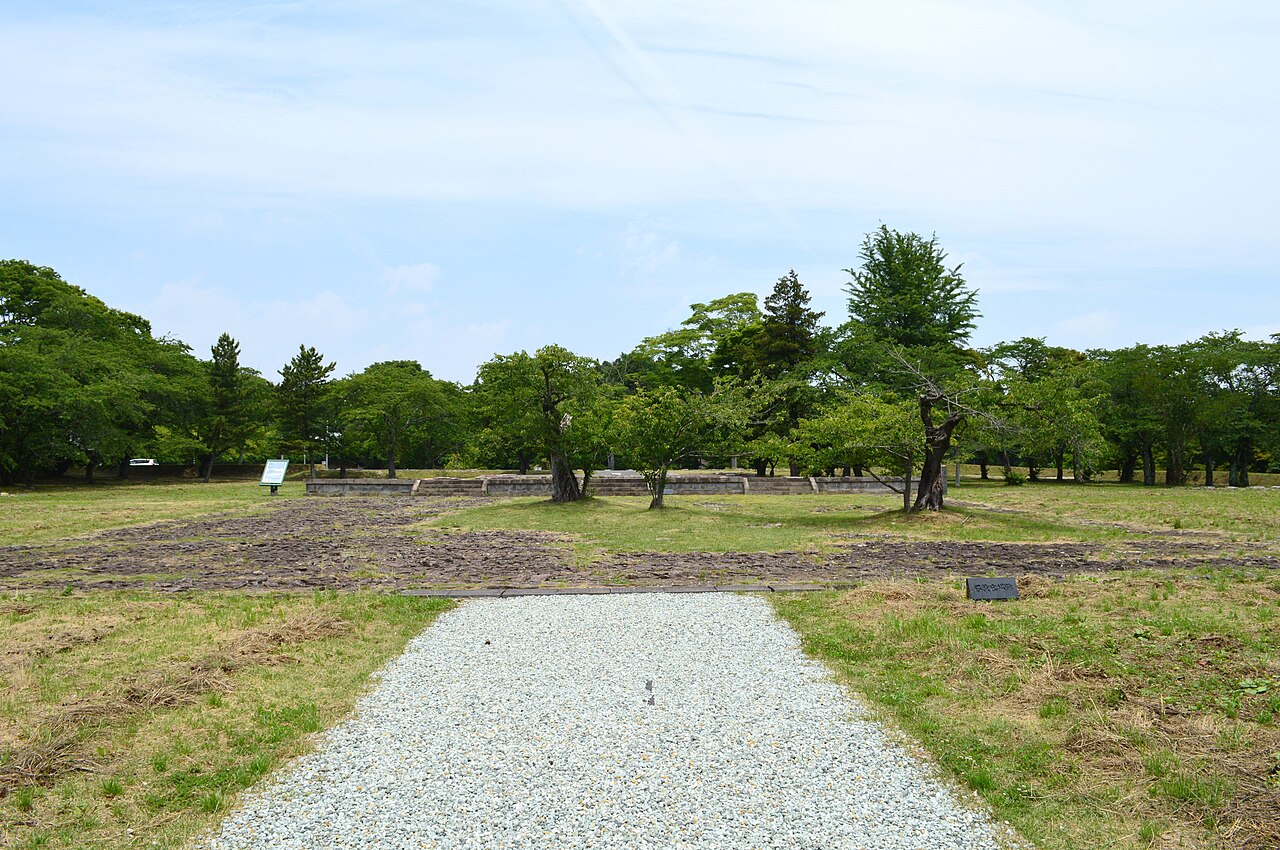 多賀城 復元された壮麗な外郭南門